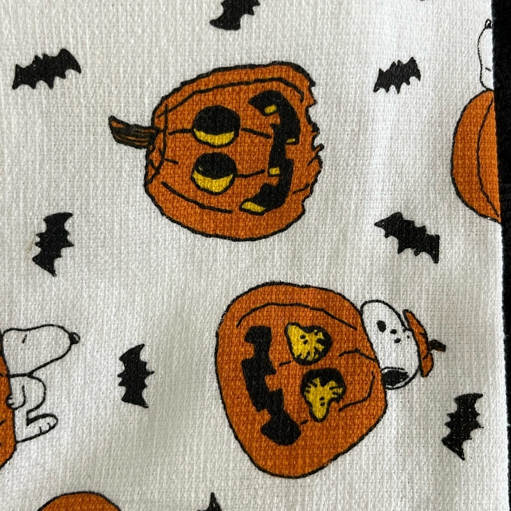 🆕PEANUTS SNOOPY HALLOWEEN 🎃 SET OF 3 KITCHEN TOWELS - Picture 2 of 7
